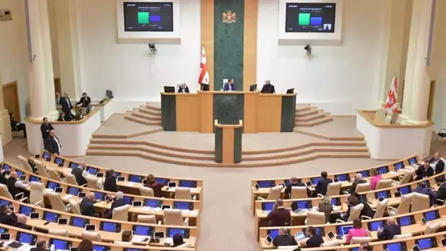 Парламент Грузии начинает слушания законопроекта об иноагентах